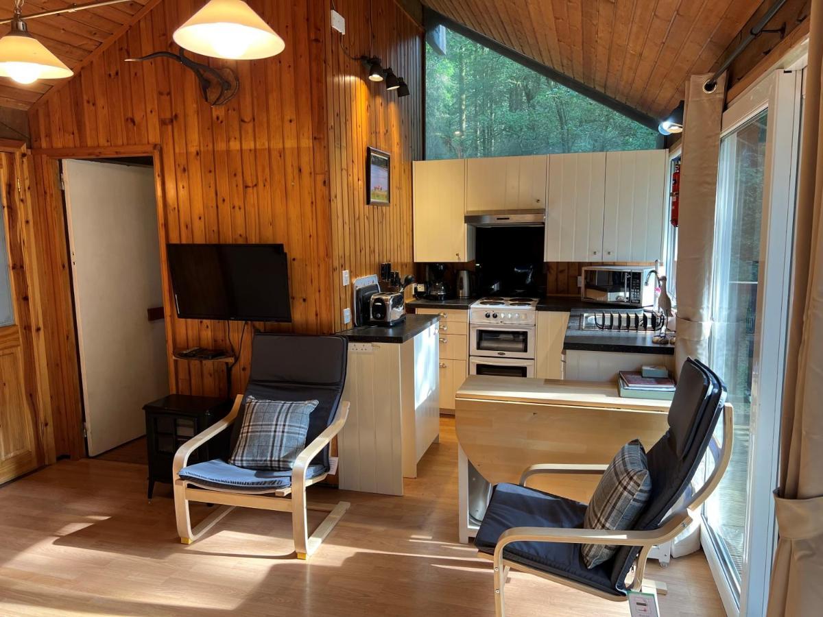 Loch Aweside Forest Cabins Dalavich Ngoại thất bức ảnh