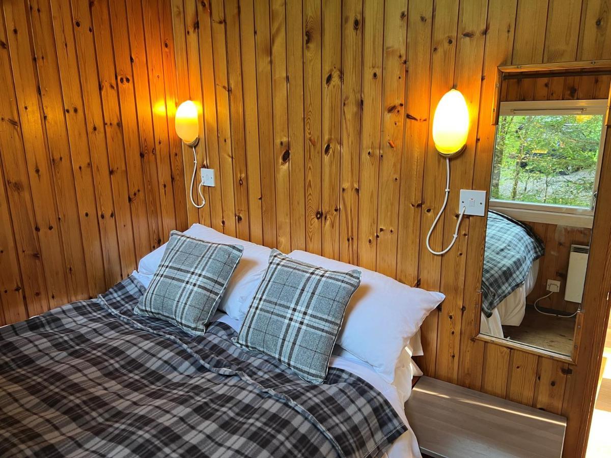 Loch Aweside Forest Cabins Dalavich Ngoại thất bức ảnh