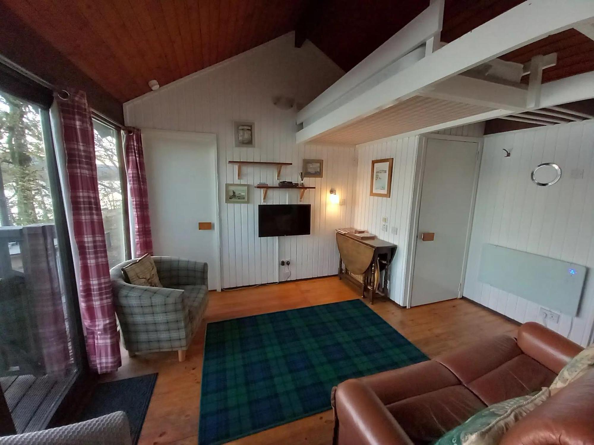 Loch Aweside Forest Cabins Dalavich Phòng bức ảnh